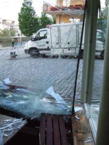 Glasjour Stockholm dygnet runt - laga trasigt glas akut